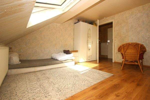 … einen Kleiderschrank