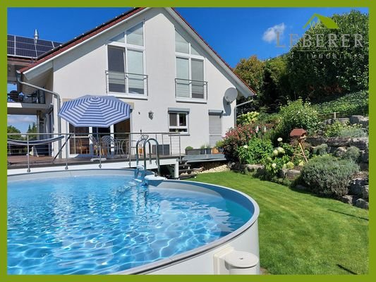 Pool im Garten für Badevergnügen im Sommer