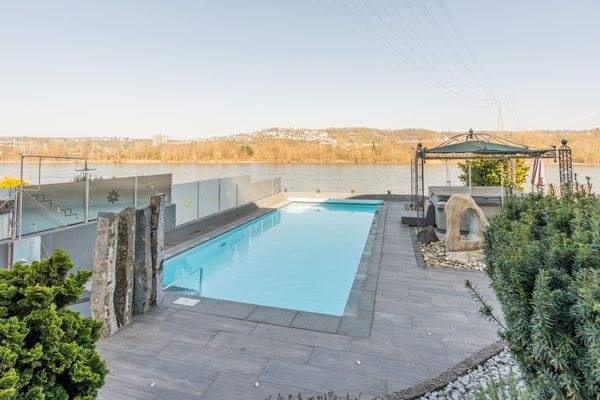 Blick aus dem Masterschlafzimmer auf den Garten