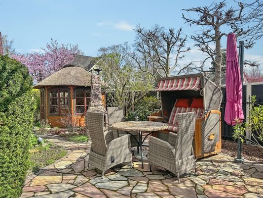 Sitzecke mit Pavillon