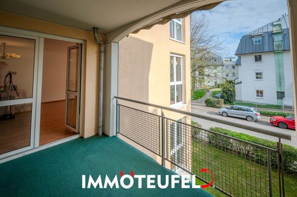 Balkon mit Zugang zum Wohnbereich