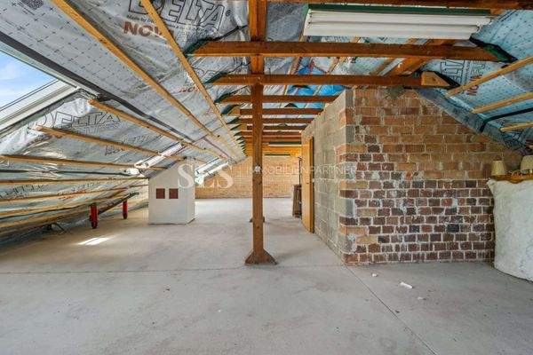 Dachboden/Ausbaureserve