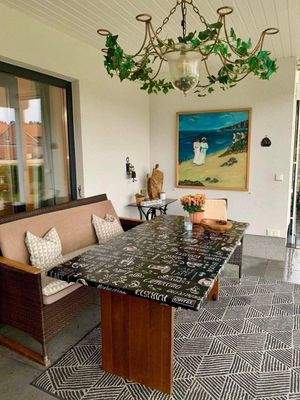 Gemütliche überdachte Terrasse