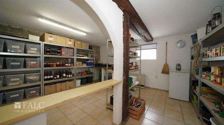 Reichlich Stauraum (EG)