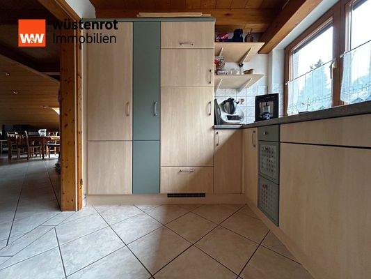 Küche: Aufgeräumt, hell und praktisch – der Dreh- und Angelpunkt des Alltags