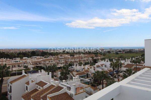 Luxury Apartment with Communal Pool & Sea Views in Orihuela