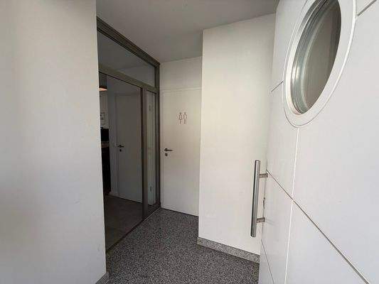 Seiteneingang Gewerbe 