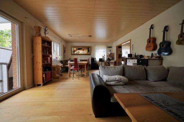 gemütliche Sofaecke im Wohnzimmer