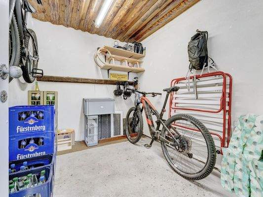 Fahrrad- und Skikeller