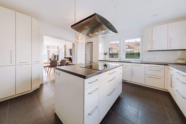 Hochwertige Einbauküche