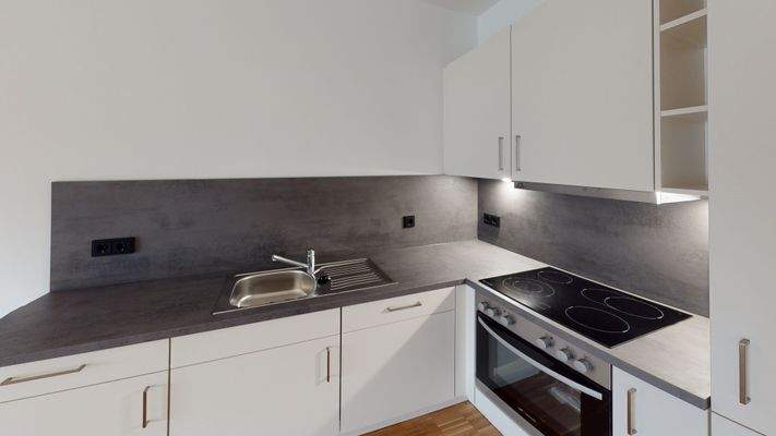 Moderne-3-Zimmer-Wohnung-in-Koln-Mulheim-Kitchen