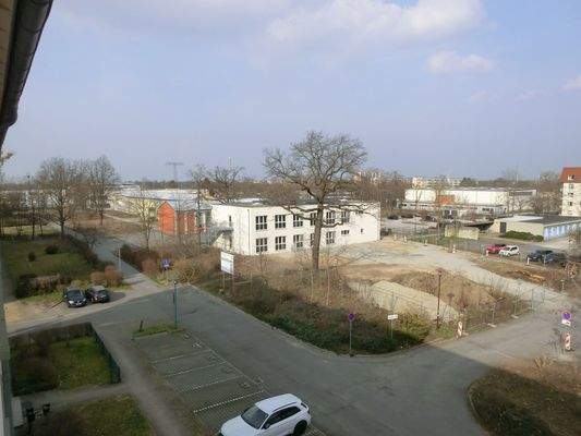 9b Blick aus der Küche.JPG