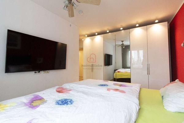 Schlafzimmer 1