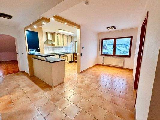 offene Küche mit Essbereich