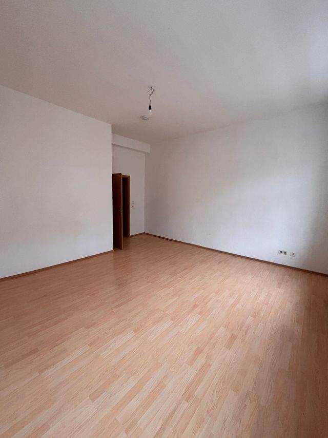 Helle 2-Raum-Wohnung in zentraler Lage von Zeitz - Photo 1