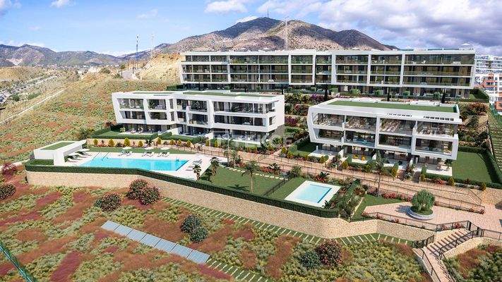 Sea and Mountain View Stylish Real Estate in Fuengirola