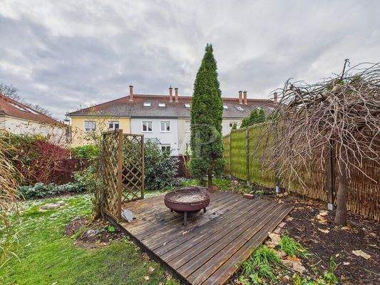 Gartenbereich mit Feuerstelle 