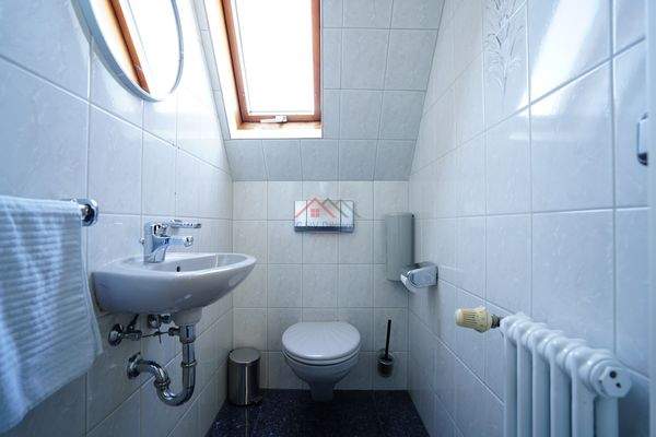 separates WC OG