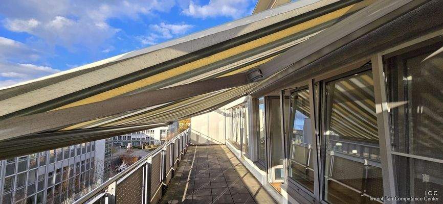 Blick von der PenthouseWohnung auf Dresden