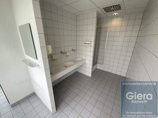 Waschplatz/Dusche Damen