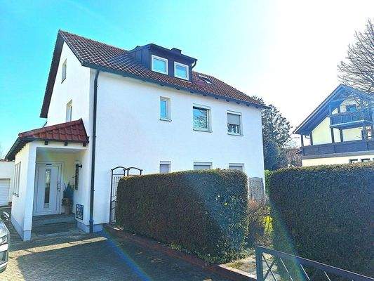 Eingangsseite des Hauses