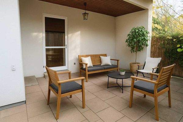 Terrasse Beispielbild KI