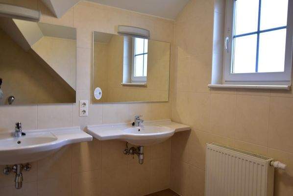 Freistehendes 4-Personen-Ferienhaus mit neuer Küche und 2 Bädern im Ferienresort Cochem020