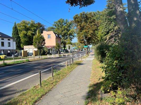 Straße vor dem Grundstück