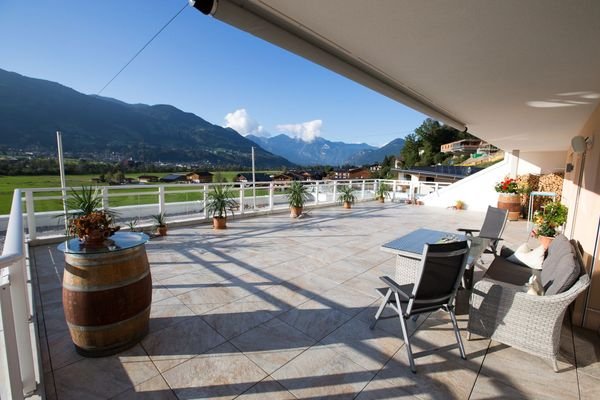 127 m² Sonnenterrasse