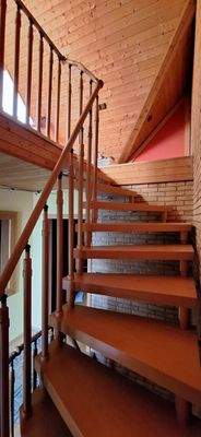 Treppenaufgang zum Dachgeschoss