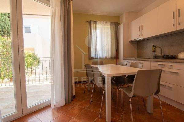 Komplett möbliert für sofortigen Einzug