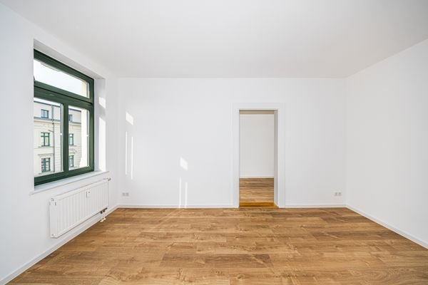 Vergleichsbild Wohnzimmer, Zugang Schlafzimmer