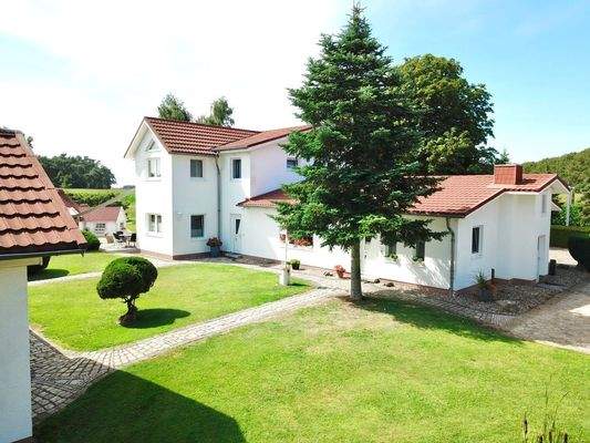 Das Haupthaus mit Betreiberwohnung 