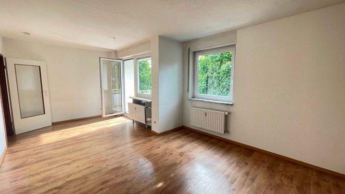 Wohnzimmer_Balkonzugang