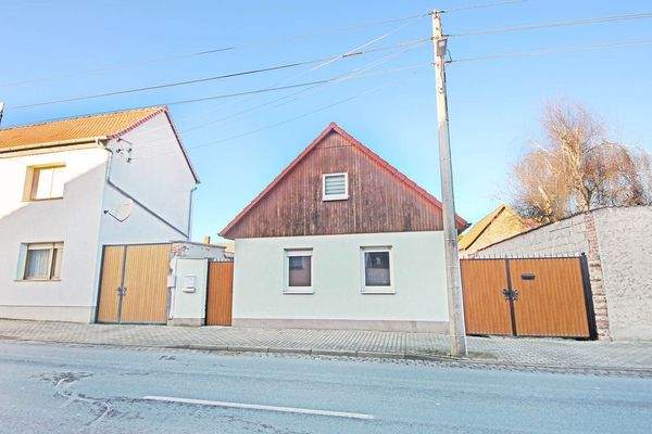 Hausansicht / Straßenseite