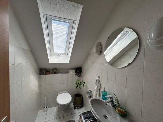 Gäste-WC (DG-Wohnung)