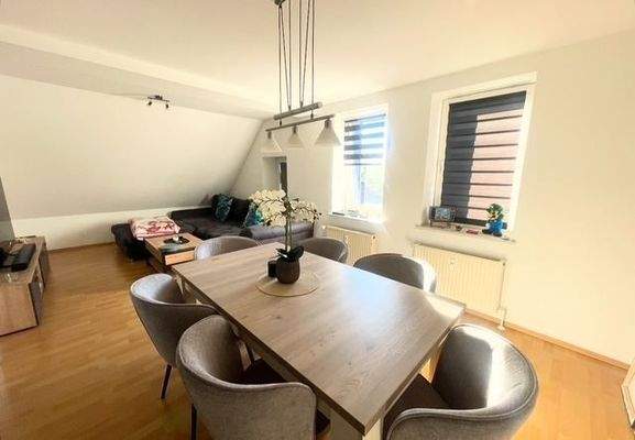 Wohn-und Esszimmer OG