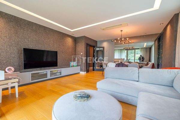 Forest-View Luxury Flat in a Project Near Mall in Sarıyer Istanbul