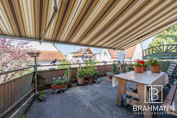 Großzügige Terasse 1.OG