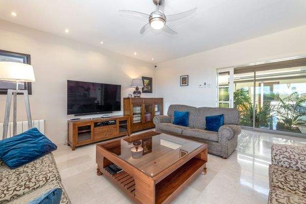 Wohnbereich mit Kamin