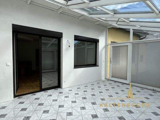 Wintergarten hinteres Gebäude