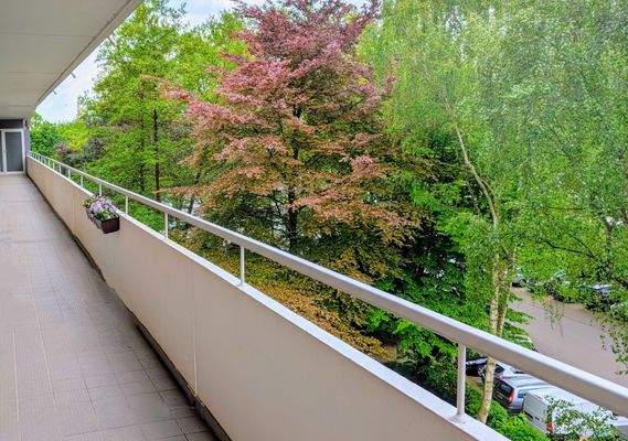 Teilans. Laubengang zur ETW