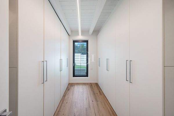 begehbarer Kleiderschrank