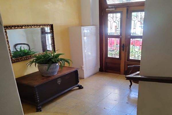 Eingansbereich Gebäude