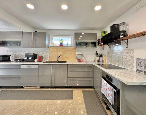 Moderne Einbauküche