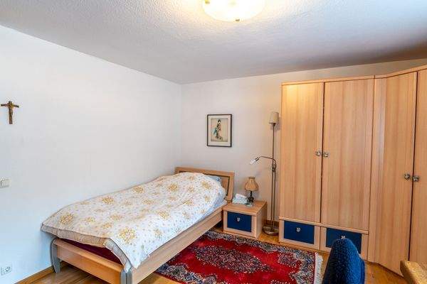 Schlafzimmer 2 (ELW)