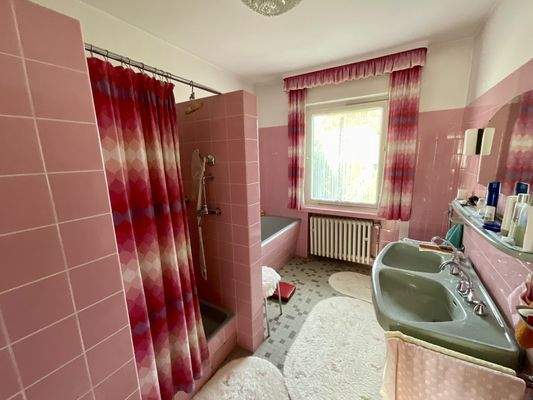 Badezimmer 1/ Elternbadezimmer