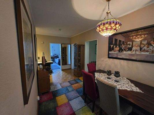 Essdiele Sicht Richtung Straße