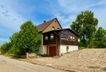 Garage und überdachter Freisitz