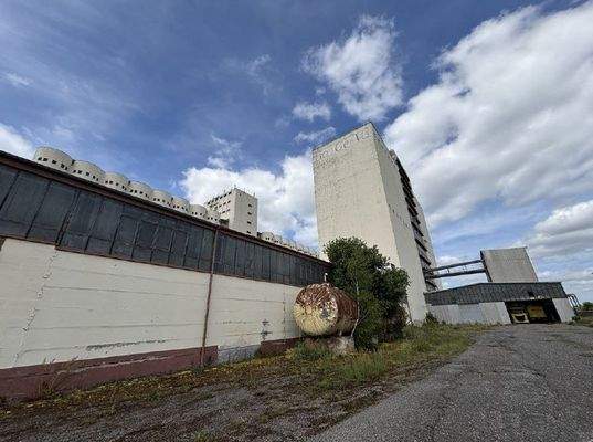 Hallenbebauung, Kraftfuttermischwerk